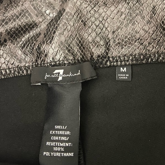 7 FOR ALL MANKIND Faux Leather Snakeskin Print Leggings In Black/ Gray - Picture 7 of 9